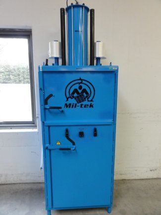 Brugt ballepresser 205